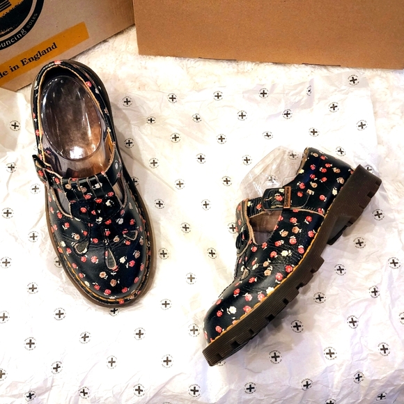 Vintage 80s Dr. Martens Mary Jane - Picture 8 of 11